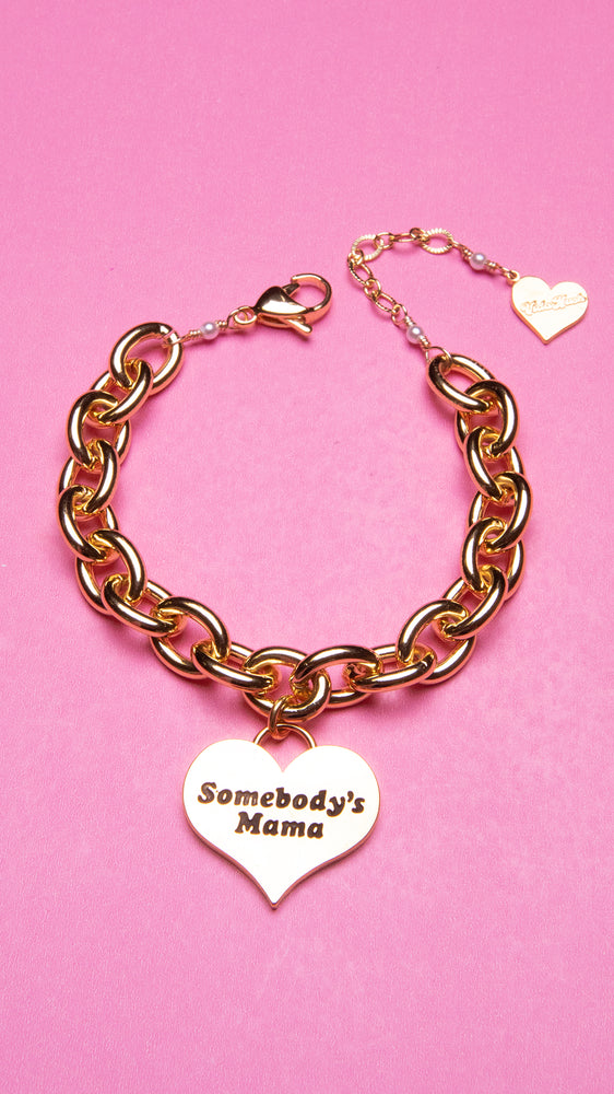 
                
                    Load image into Gallery viewer, Somebody&amp;#39;s Mama Heart Tag Bracelet
                
            
